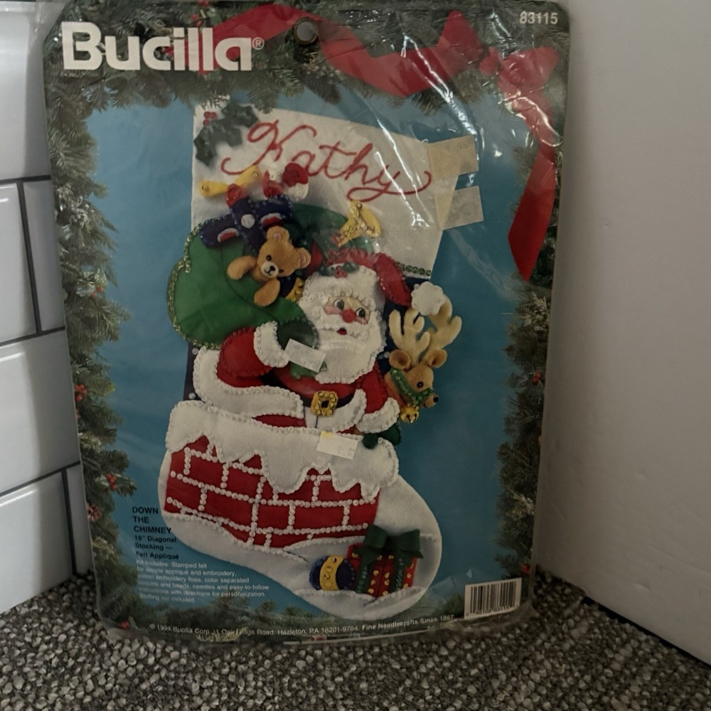 Bucilla Santa Down the Chimney Jeweled Felt Stocking Kit 83115 Sealed